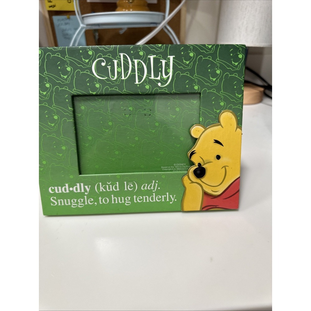 WINNIE THE POOH "Cuddly" 3x5 Picture‎ Frame*Green*Disney*Bear*Baby*Child*Family